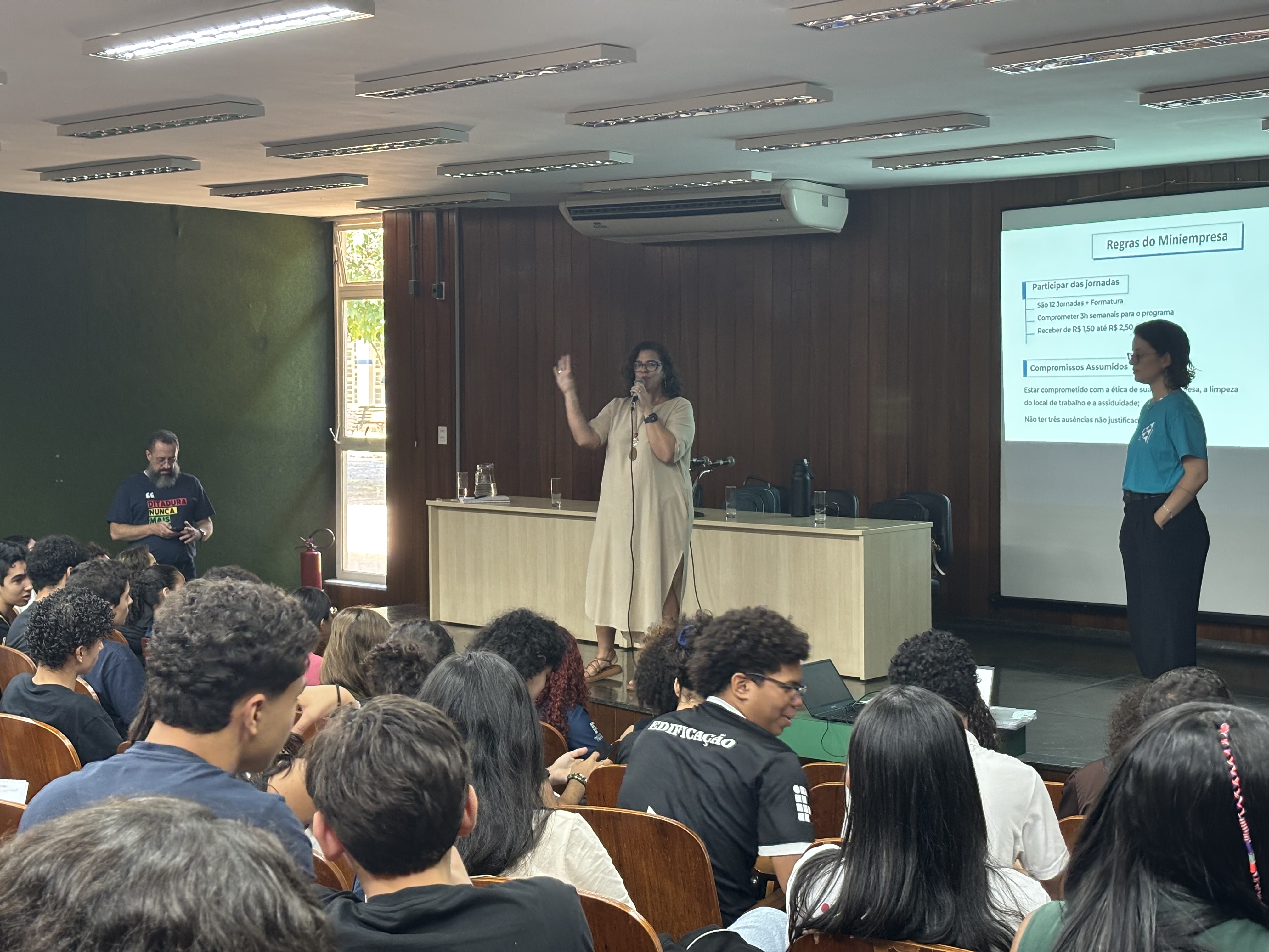 Câmpus Goiânia promove encontro para apresentar projeto Miniempresa, da Junior Achievement, para alunos dos cursos técnicos integrados ao ensino médio